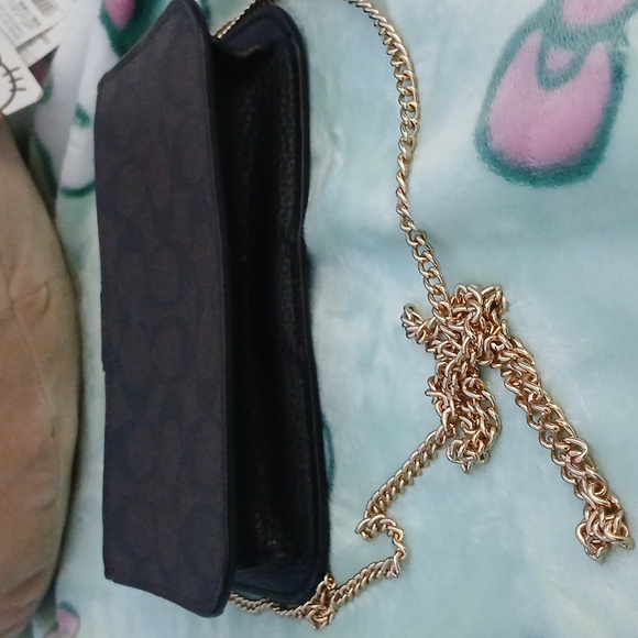 Authentic Coach Georgie CrossbodyBag In Signature Canvas. - Picture 4 of 12